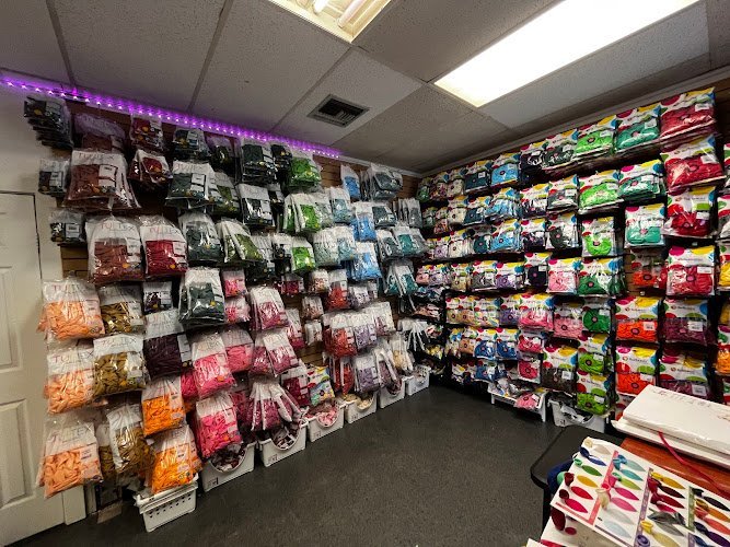 17085 lilys decorations the store 1