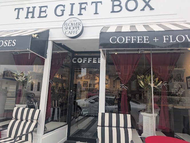 17379 the gift box flower shoppe 1