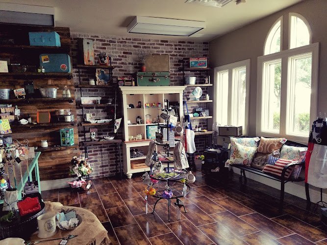 17556 trunk stop gift shop 1