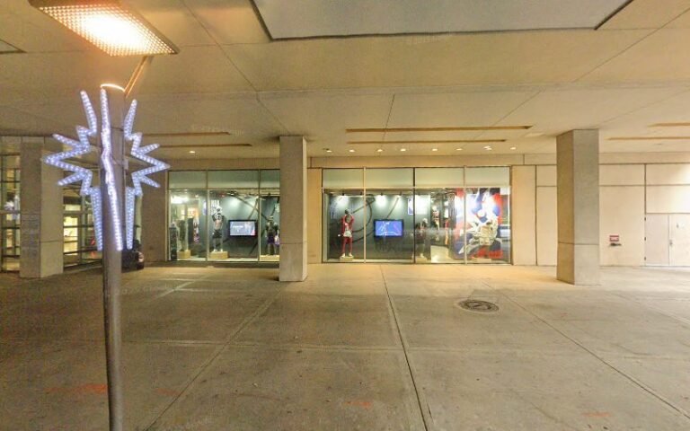 17616 macys gift shop 1 768x480