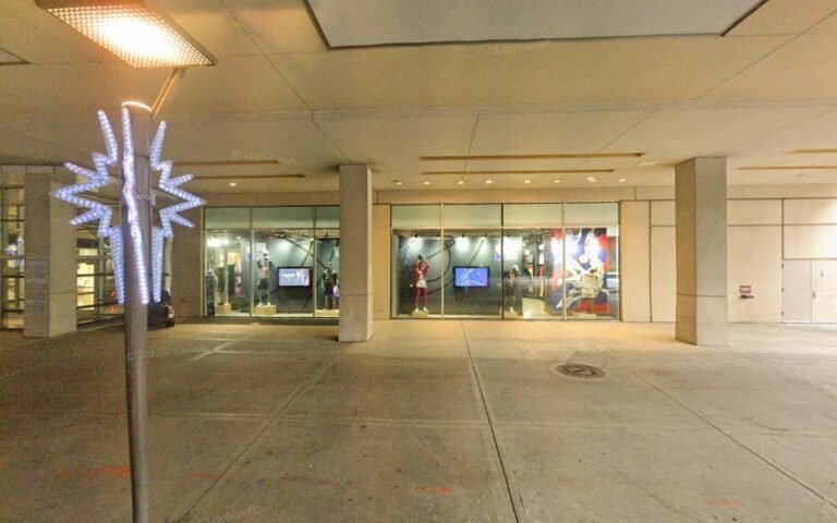 17616 macys gift shop 768x480