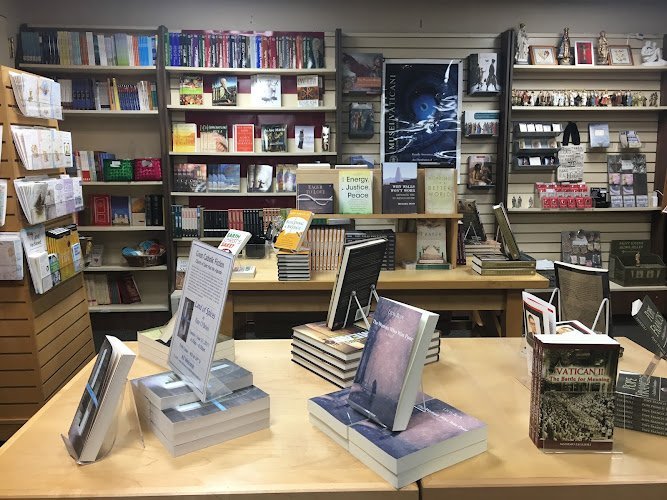 20557 st paul book gift shop 1