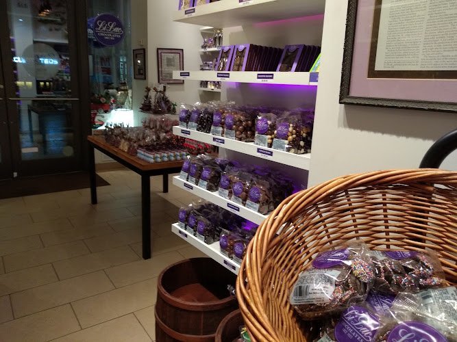 20699 li lac chocolates bleecker st 1