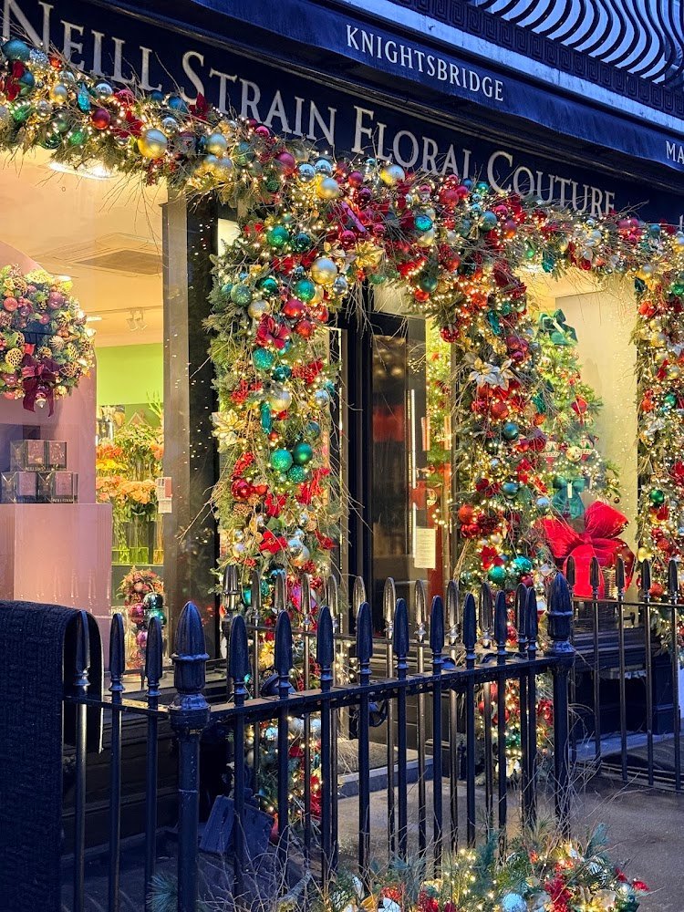 21001 neill strain floral couture belgravia 1