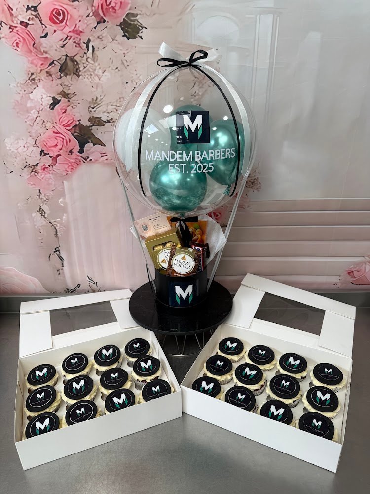 21139 nadia celebration cake 1