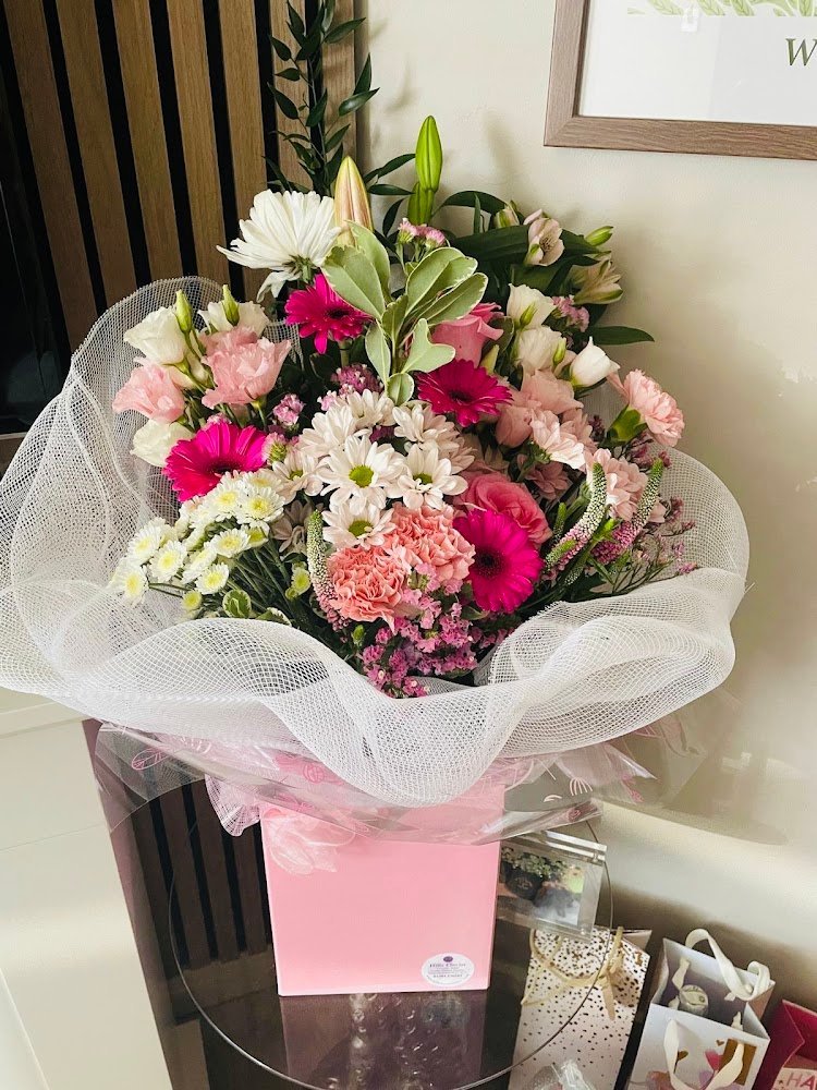 21166 hills florist