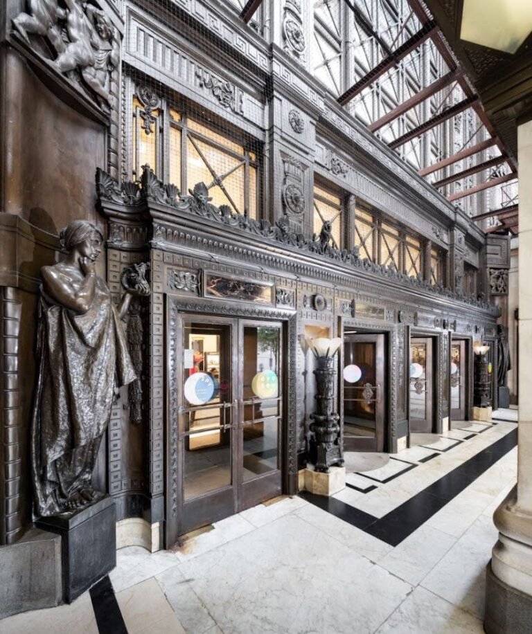 21660 selfridges 768x916