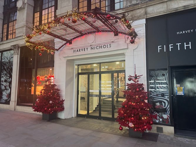 21720 harvey nichols 1
