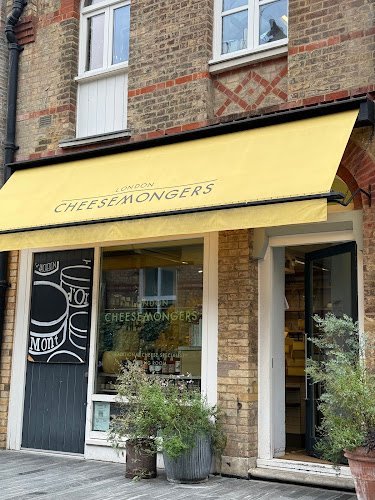 21723 london cheesemongers 1