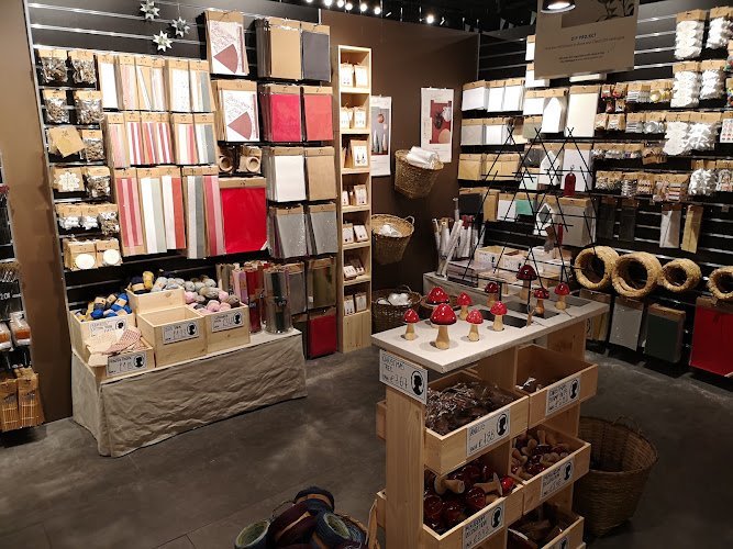 21874 sostrene grene 1