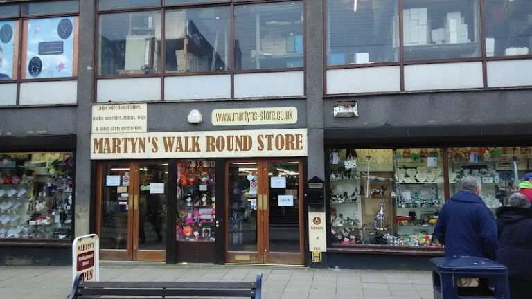 22096 martyns walk round store 1 768x432