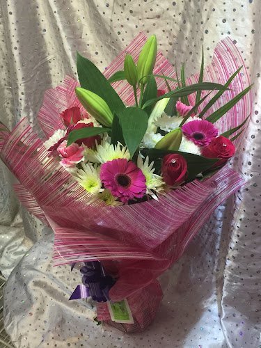 22398 maureens florist belfast 1