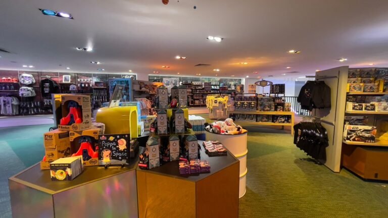 22542 science museum shop 768x432