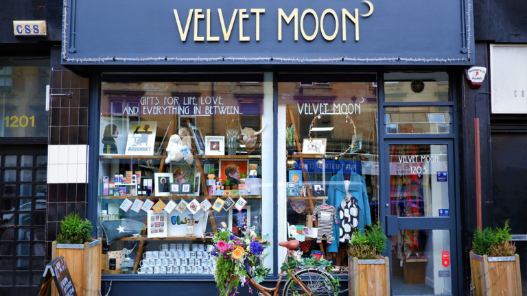 22569 velvet moon 768x432