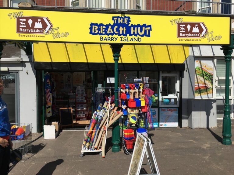 22764 the beach hutbarrybados gift shop 768x576