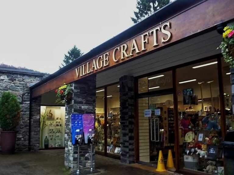 22798 village crafts 768x576